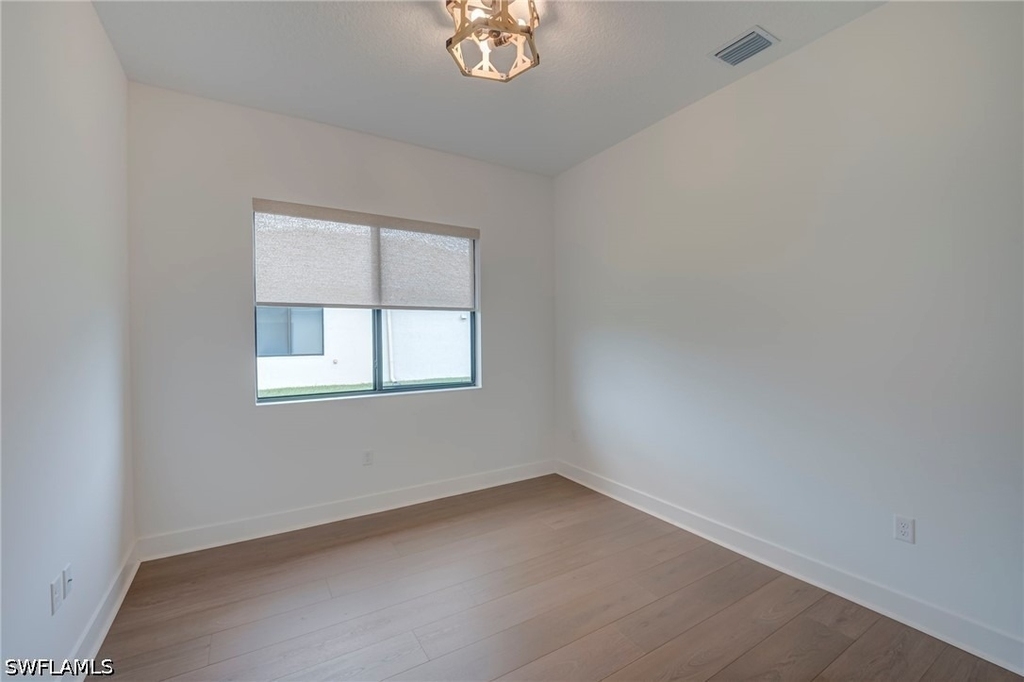 5114 Penella Avenue - Photo 34