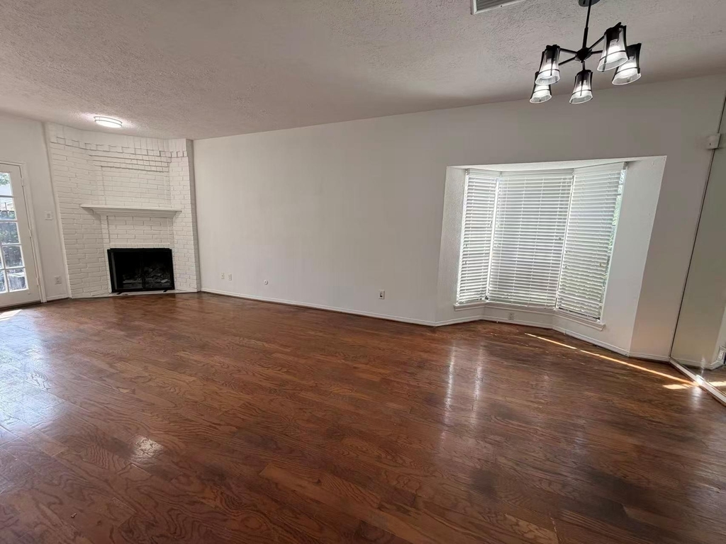 2220 Bering Drive - Photo 3