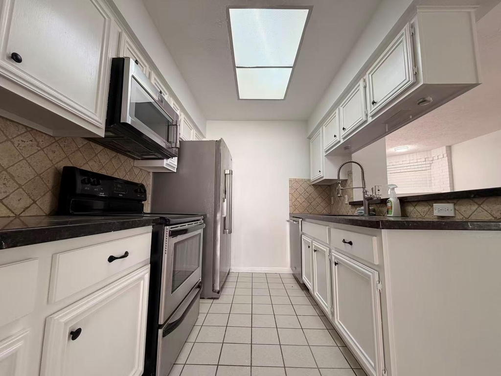 2220 Bering Drive - Photo 5