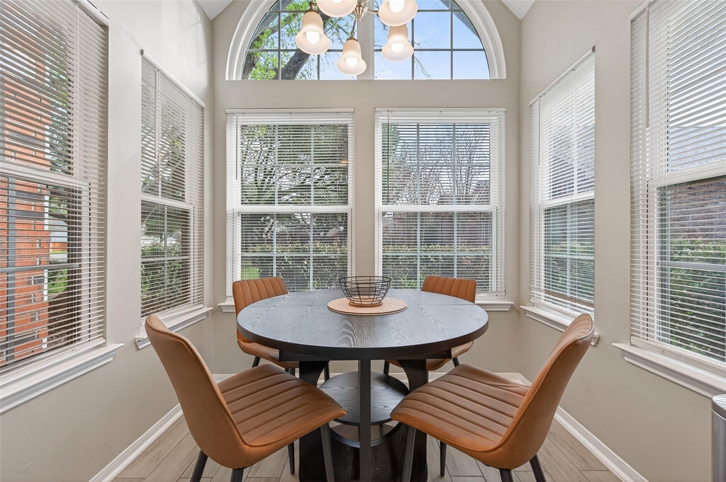 6635 Queensclub Drive - Photo 2