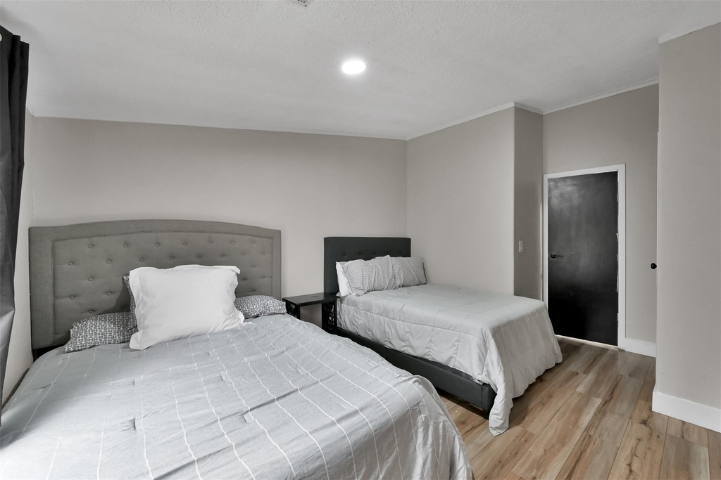 22603 Tuwa Road - Photo 24