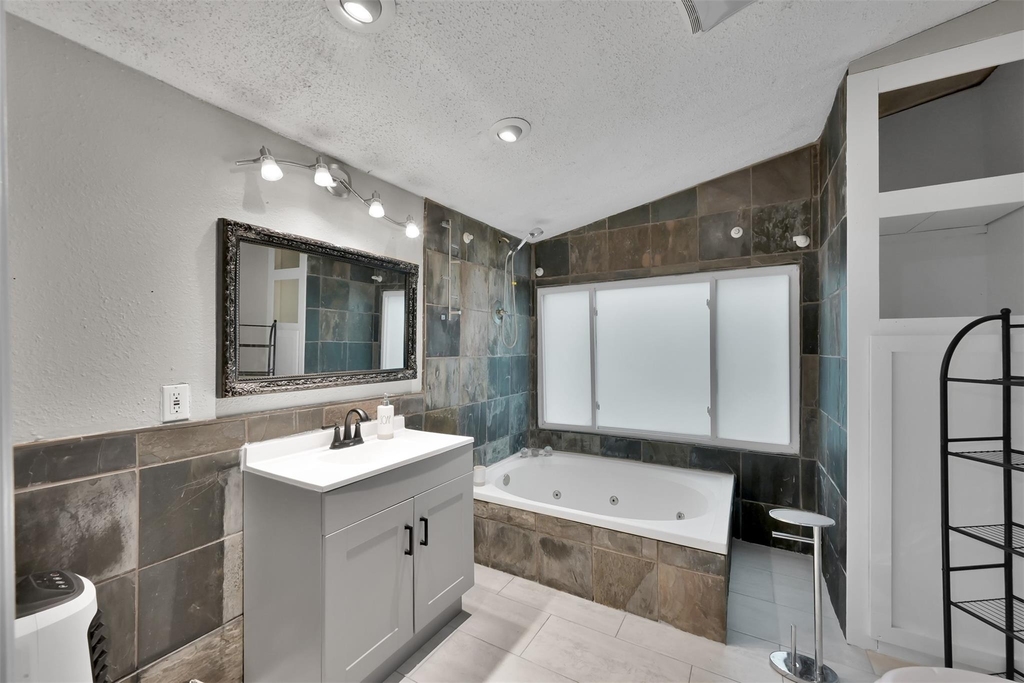 22603 Tuwa Road - Photo 29