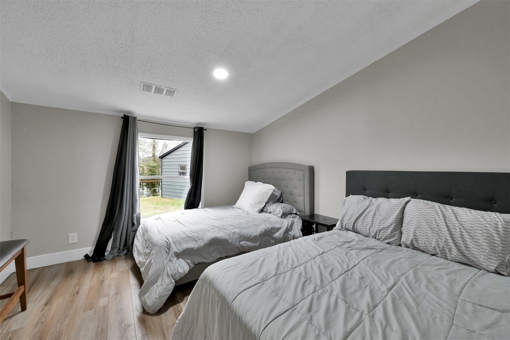 22603 Tuwa Road - Photo 23