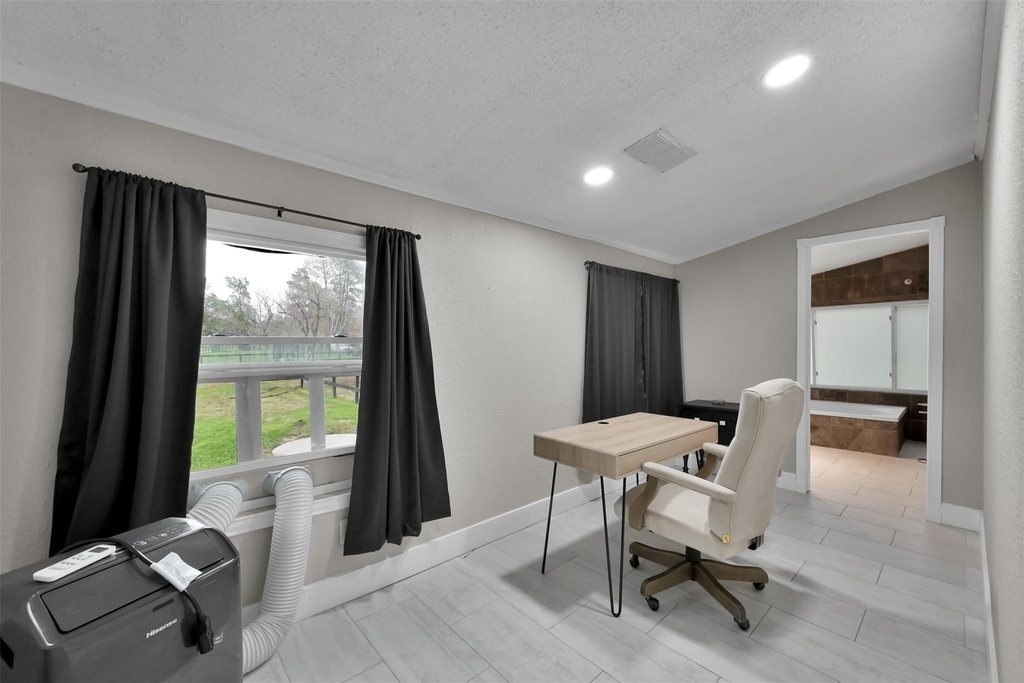 22603 Tuwa Road - Photo 28