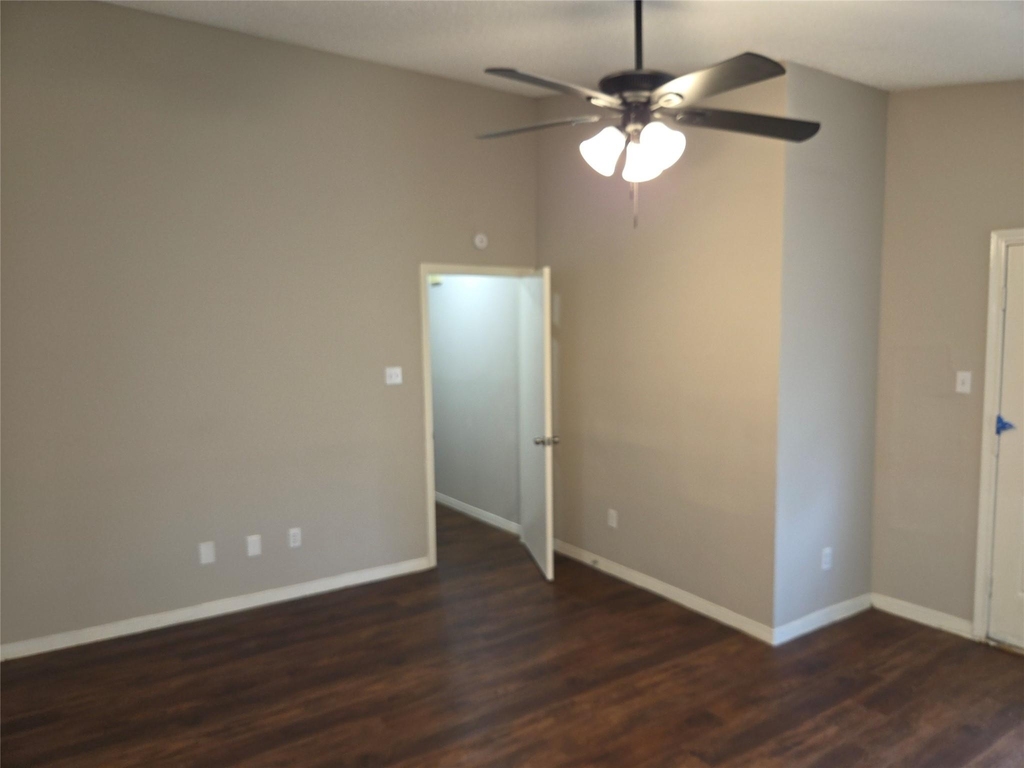 6303 Gladewell Drive - Photo 16