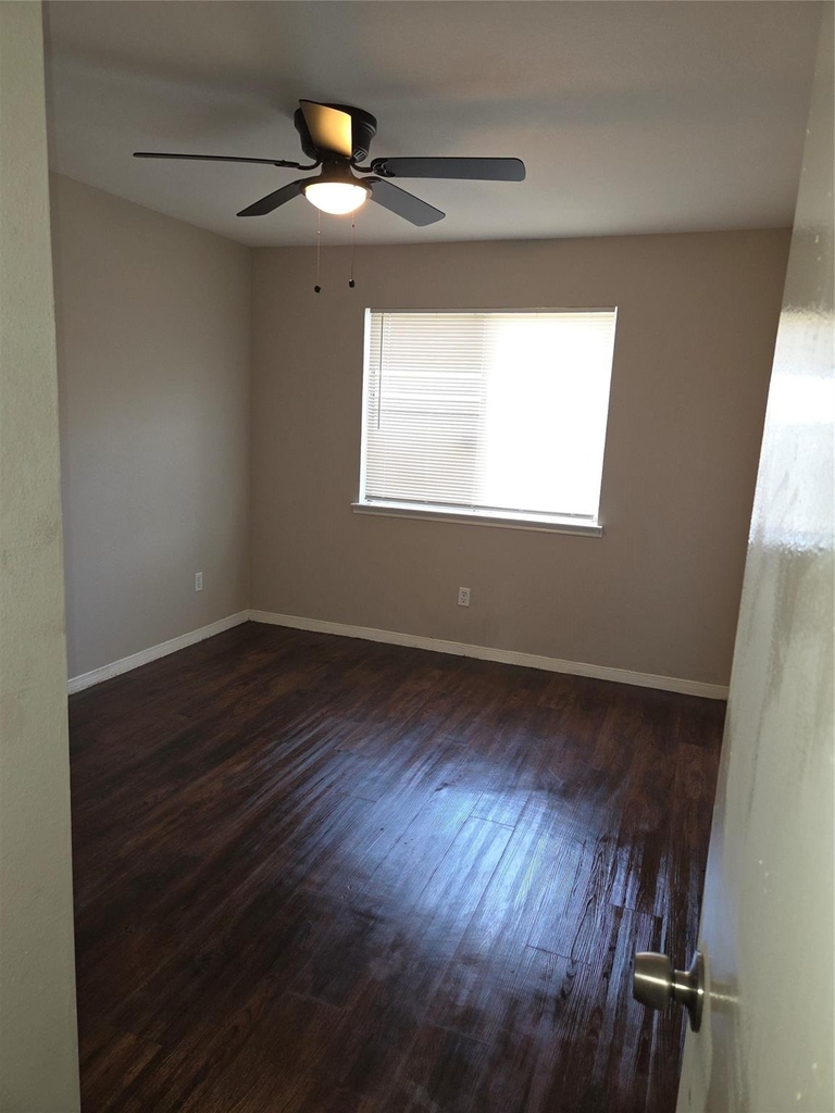 6303 Gladewell Drive - Photo 21