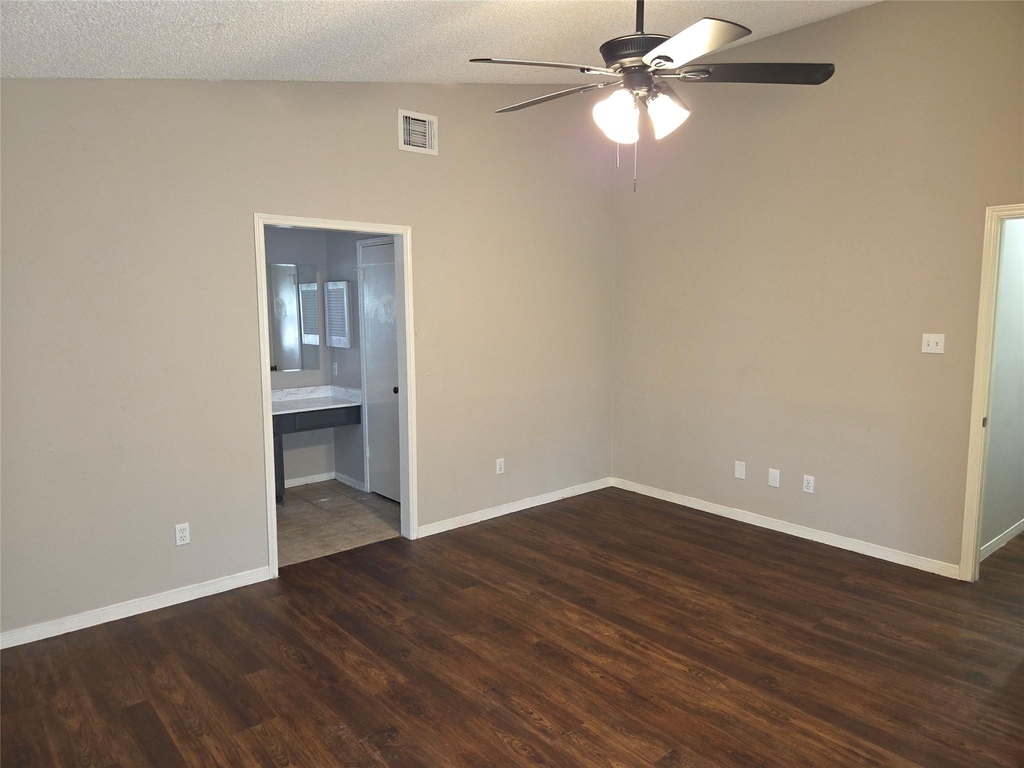 6303 Gladewell Drive - Photo 15