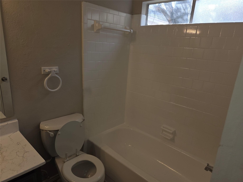 6303 Gladewell Drive - Photo 12