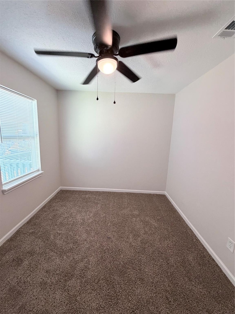 2915 Creston Drive - Photo 13
