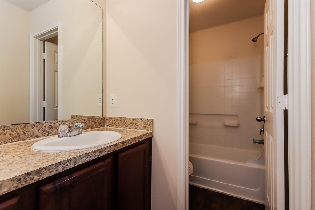 2435 Gibbs Bend Court - Photo 12