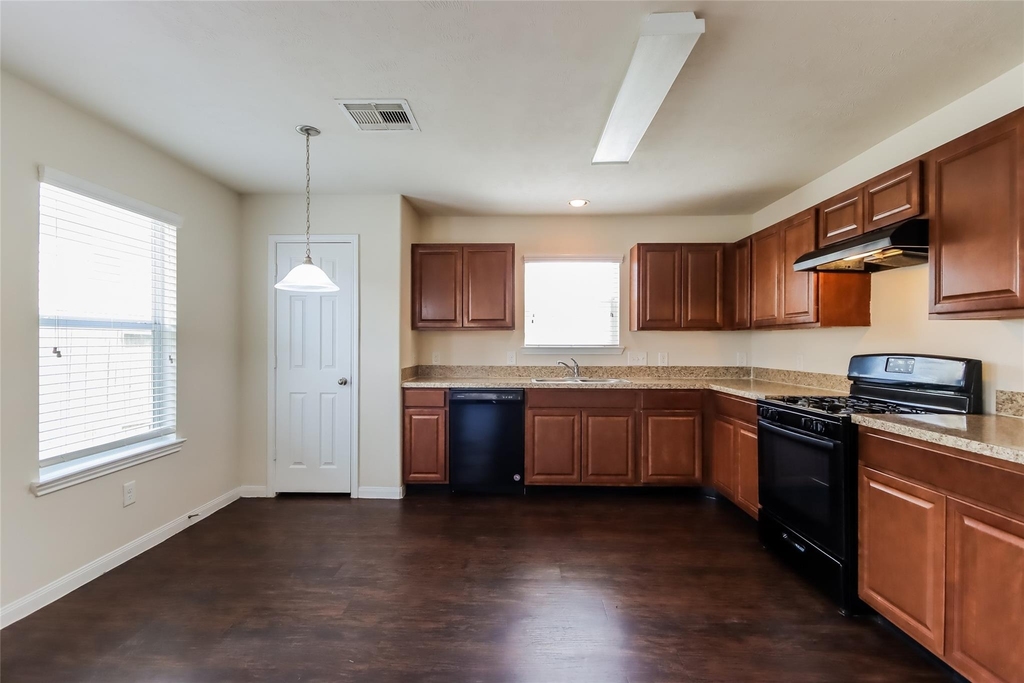 2435 Gibbs Bend Court - Photo 3