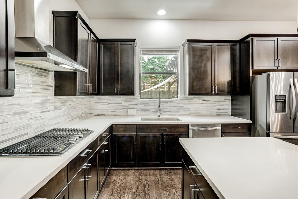 1309 Laird Street - Photo 9