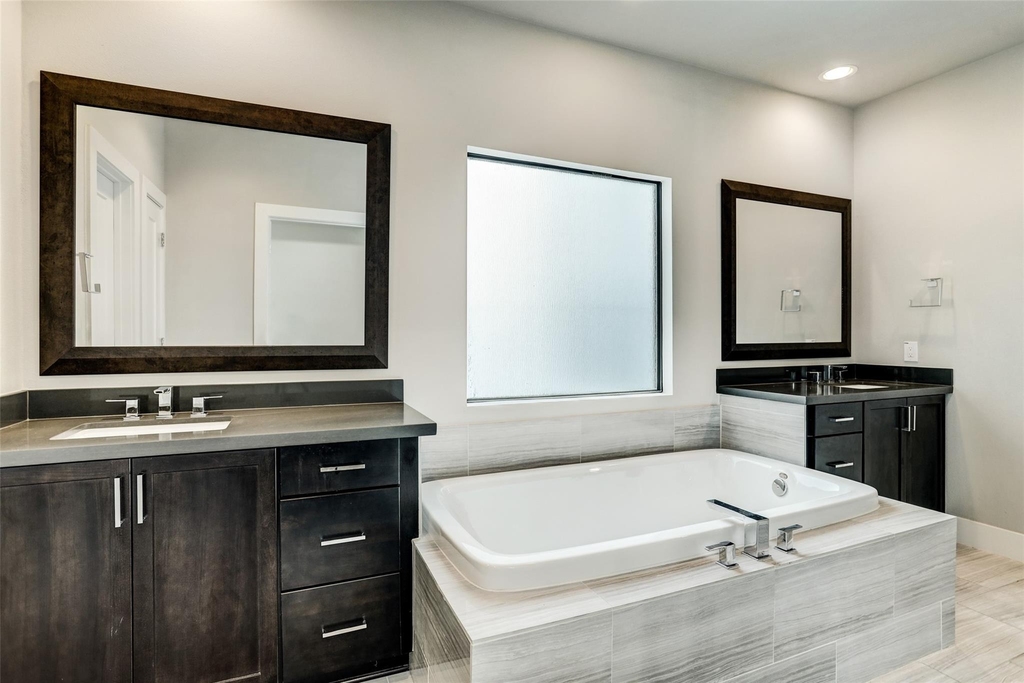 1309 Laird Street - Photo 12