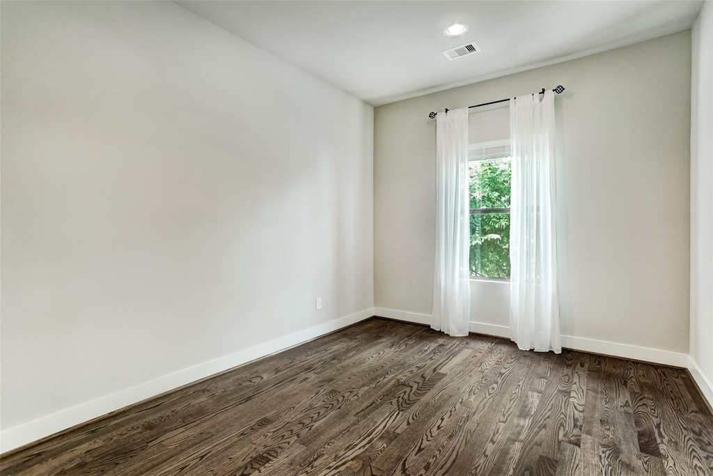 1309 Laird Street - Photo 16