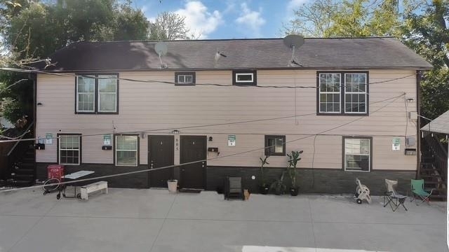 605 E Hunnicutt Street - Photo 1