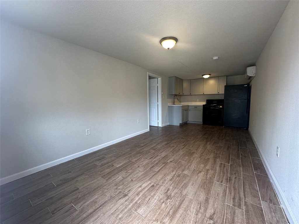605 E Hunnicutt Street - Photo 12