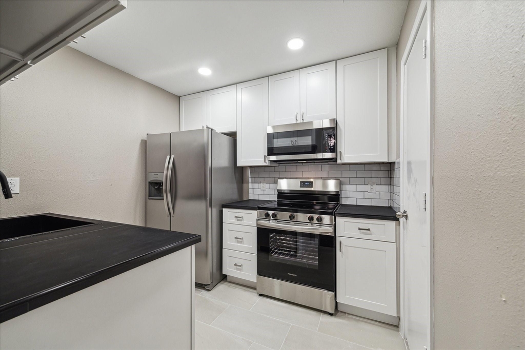 11711 Memorial Drive - Photo 4
