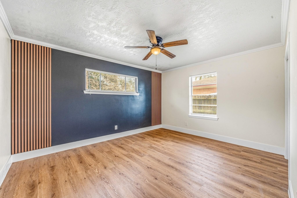 10042 Lazy Oaks Street - Photo 21