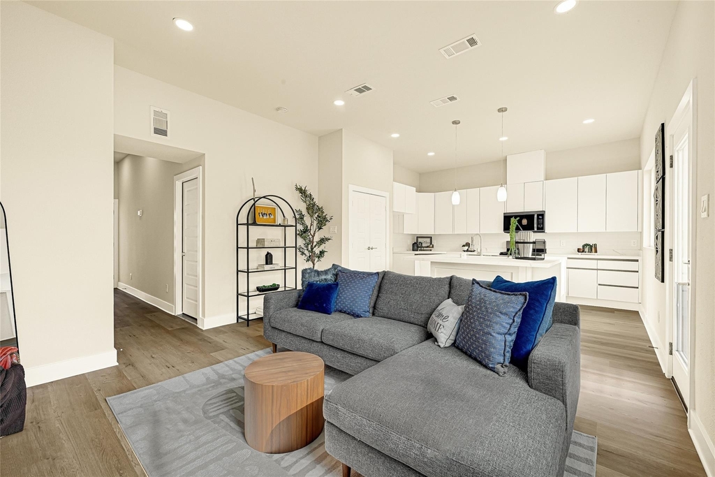 706 Savonna - Photo 3