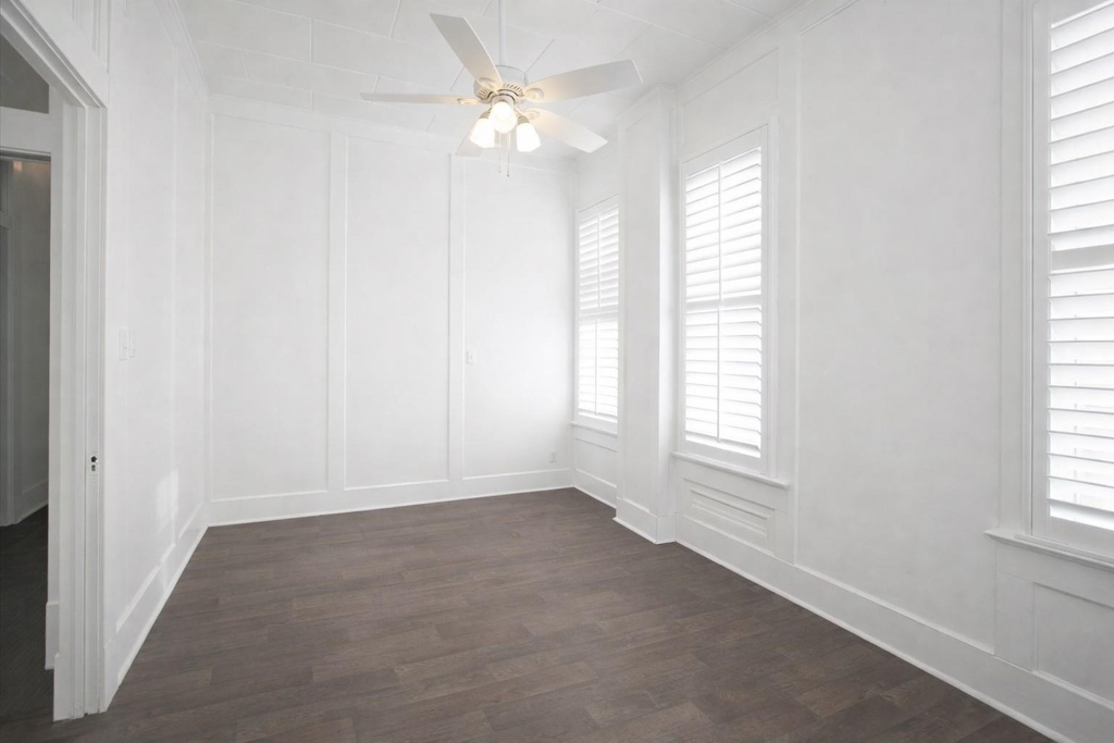 211 Milam - Photo 3
