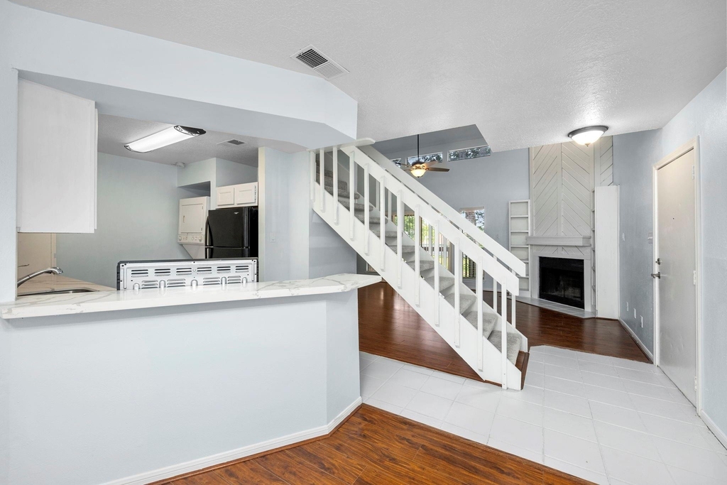 12755 Mill Ridge Drive - Photo 10