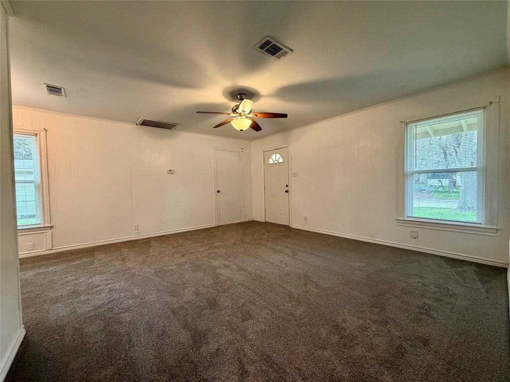 234 Jasmine Street - Photo 3