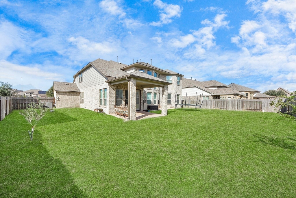 1911 Sapphire Pines Lane - Photo 45