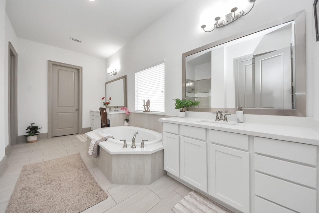1911 Sapphire Pines Lane - Photo 23
