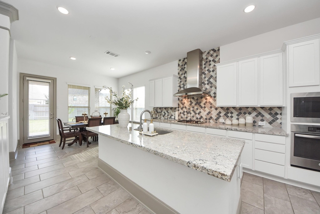 1911 Sapphire Pines Lane - Photo 12