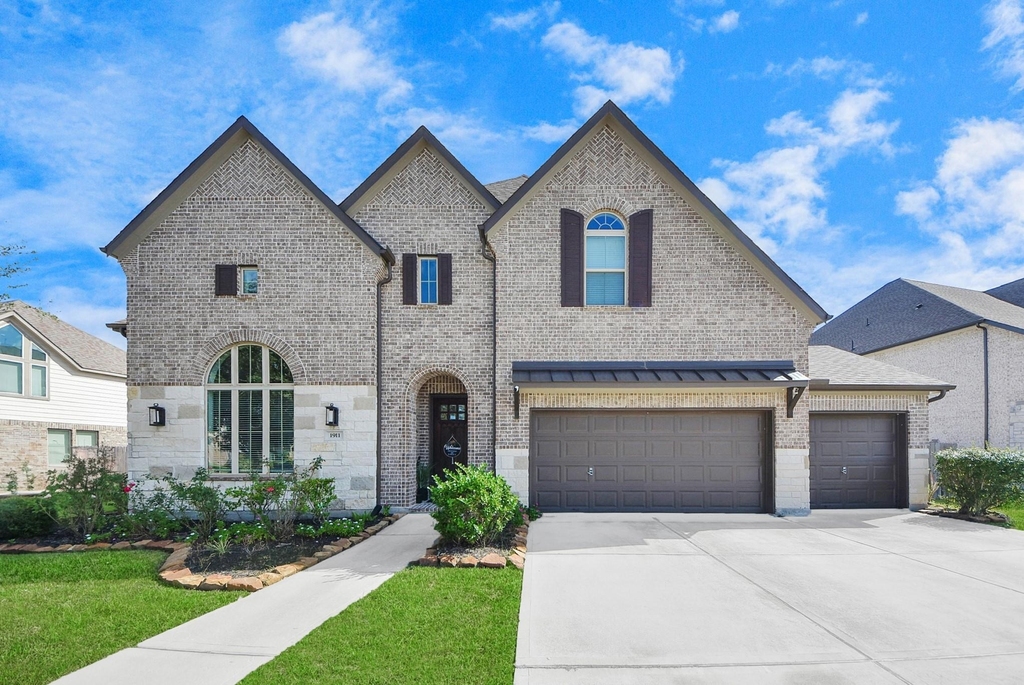 1911 Sapphire Pines Lane - Photo 2