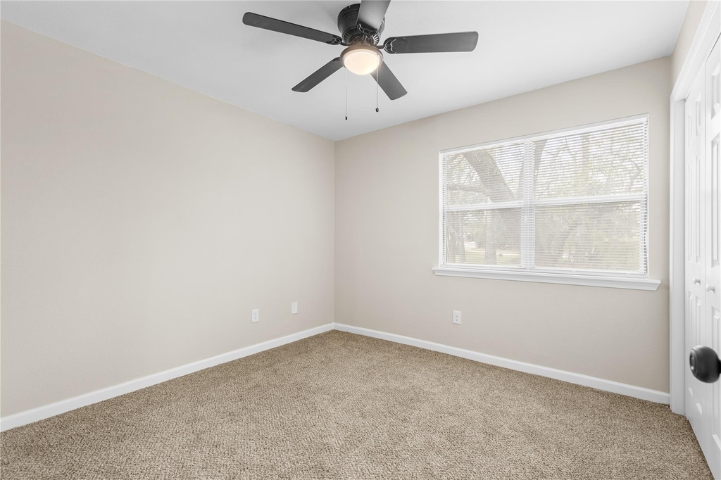 804 Avenue I - Photo 19
