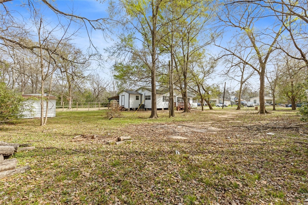 804 Avenue I - Photo 32