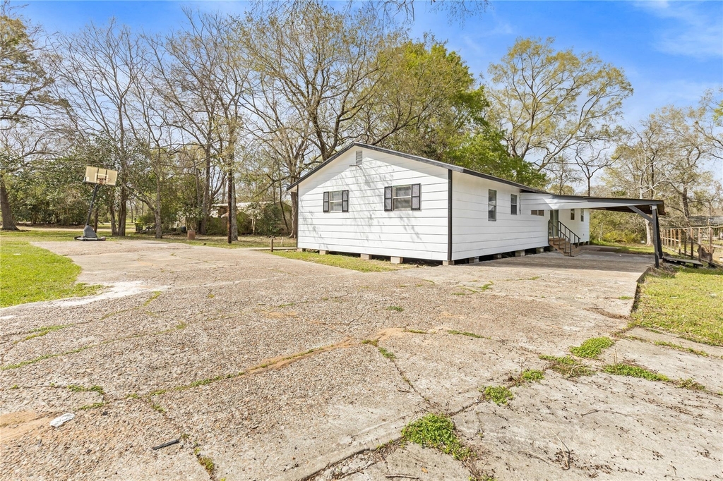 804 Avenue I - Photo 34
