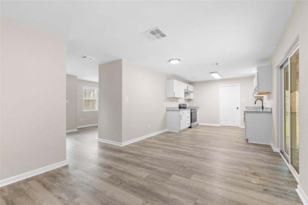 804 Avenue I - Photo 7