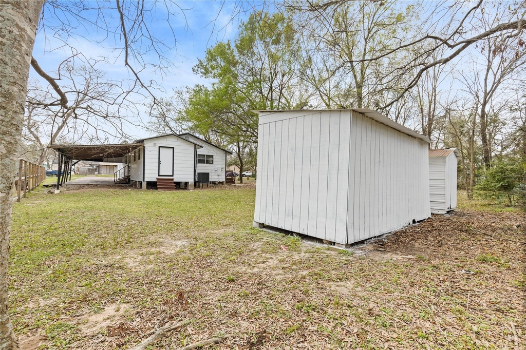 804 Avenue I - Photo 29