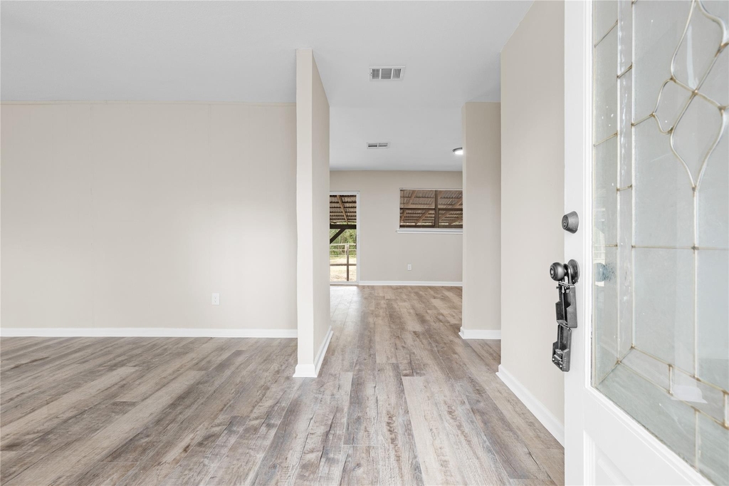 804 Avenue I - Photo 4