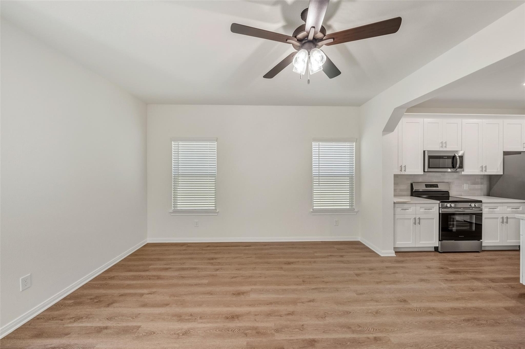 706 W Dallas - Photo 7