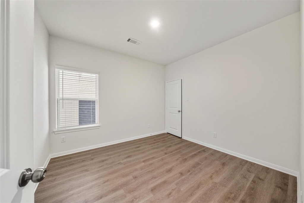 706 W Dallas - Photo 29