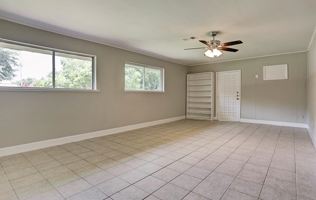 1803 Jones Street - Photo 1