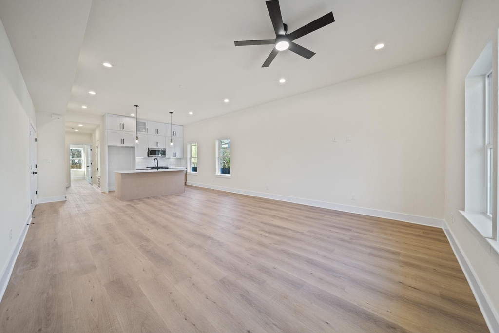 234 E 39th Street - Photo 19
