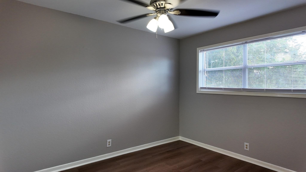 2102 5th Avenue N - Photo 8