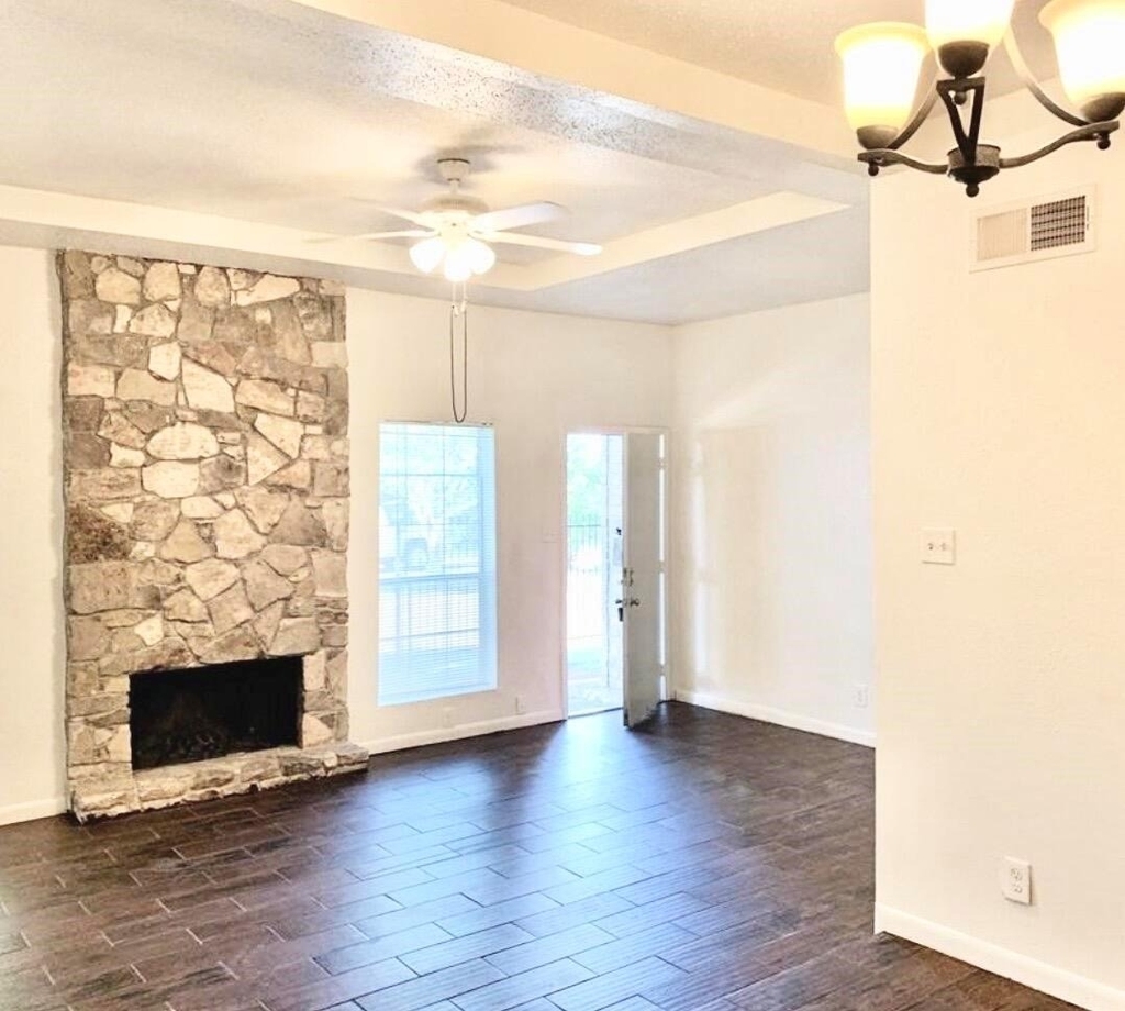 11203 Shannon Hills Drive - Photo 3