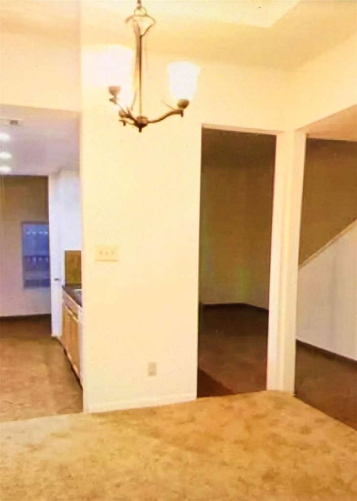 11203 Shannon Hills Drive - Photo 7