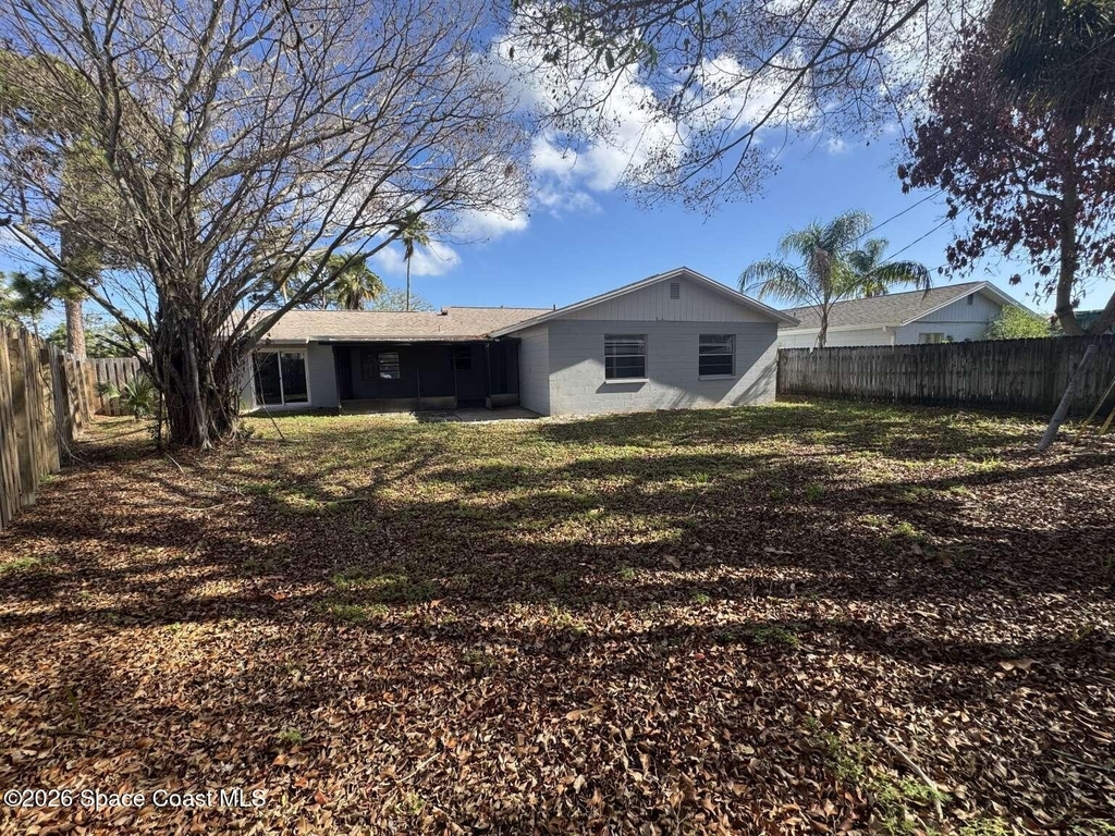 1583 White Cap Way - Photo 2