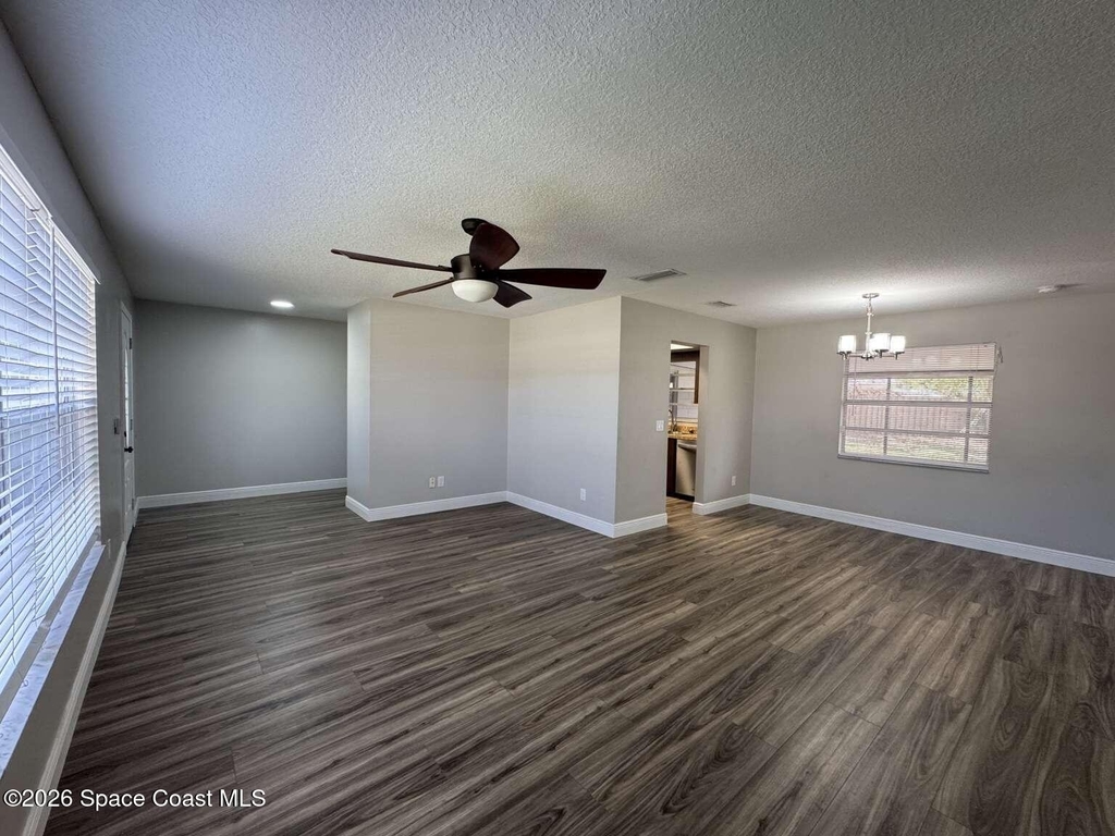 1583 White Cap Way - Photo 7