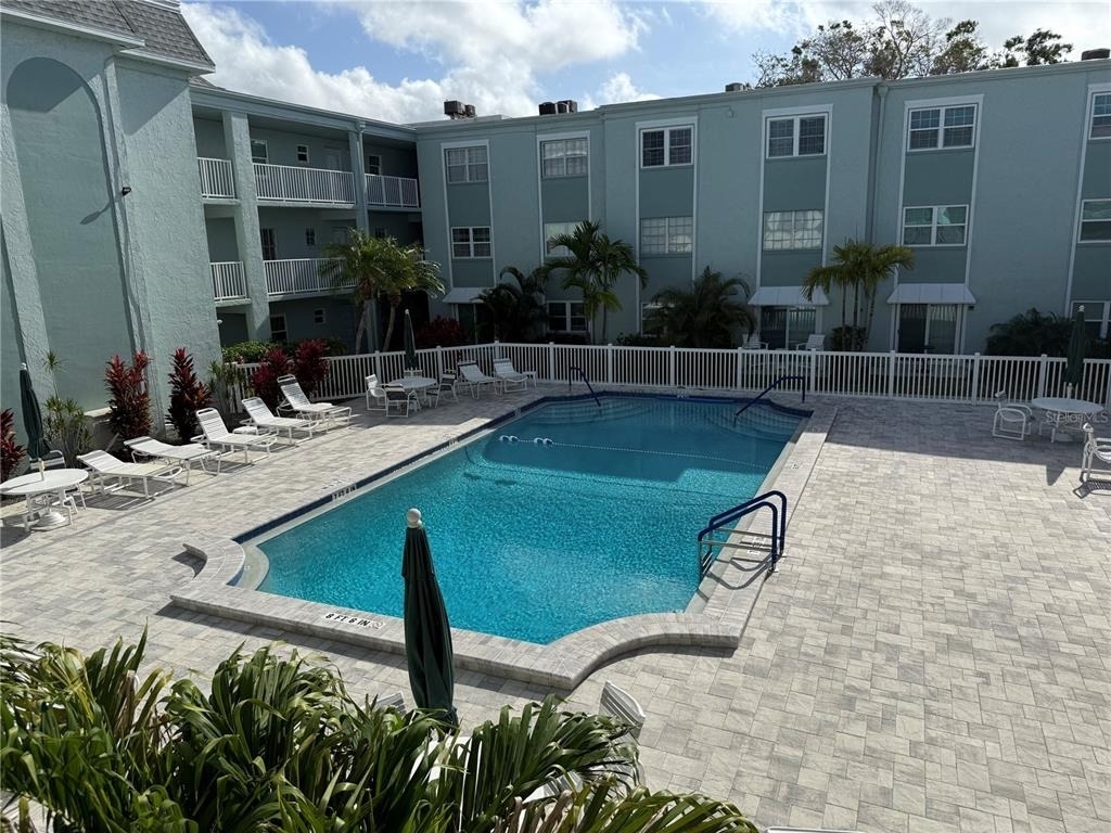 1706 Belleair Forest Drive - Photo 18