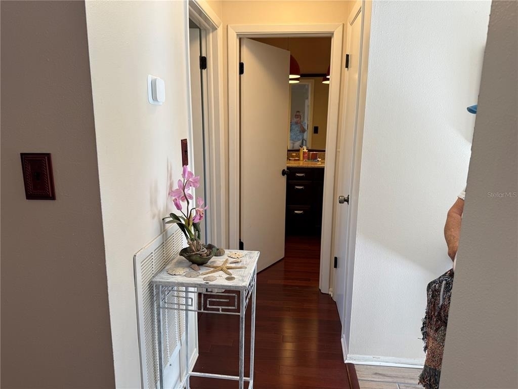 1706 Belleair Forest Drive - Photo 9