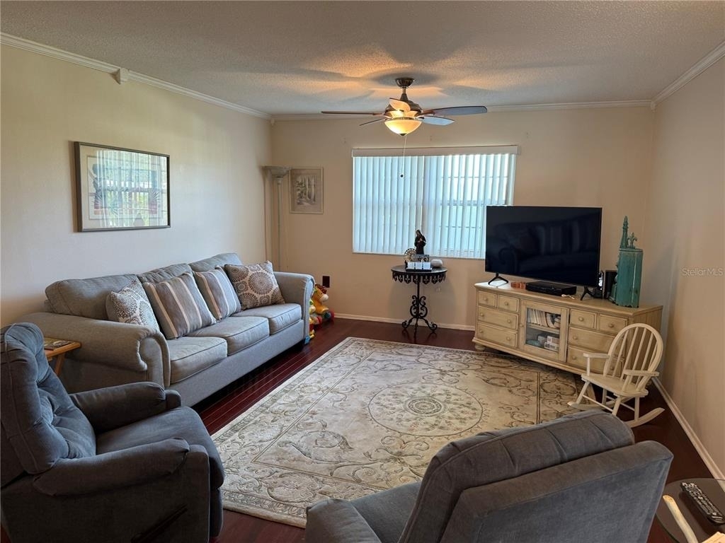 1706 Belleair Forest Drive - Photo 2