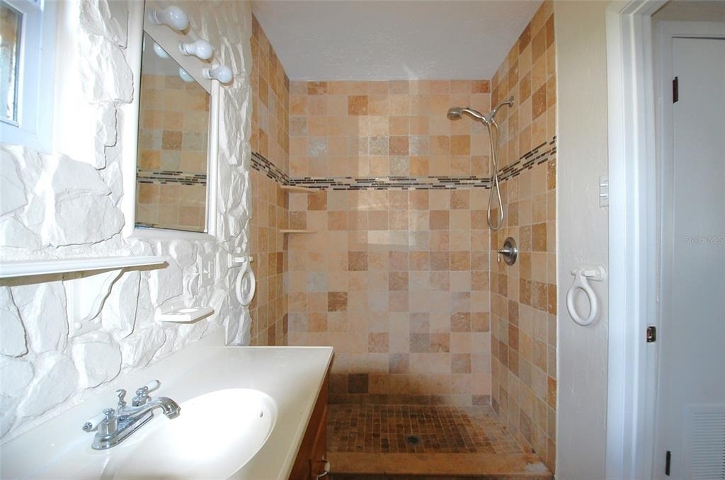 247 Short Street - Photo 8