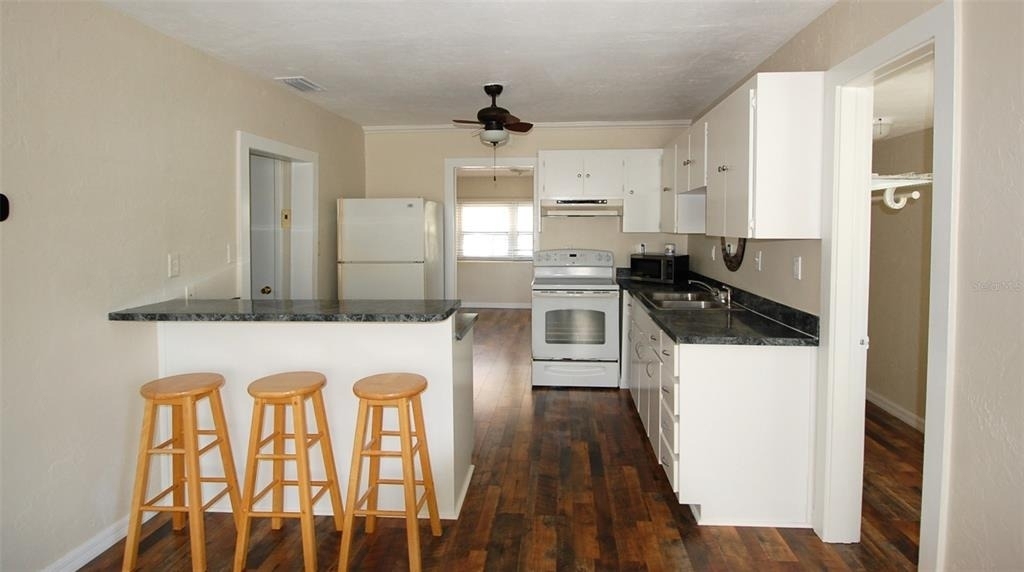 247 Short Street - Photo 3